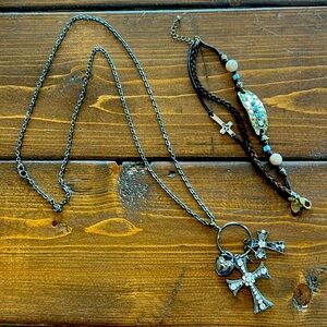 Long necklace and bracelet